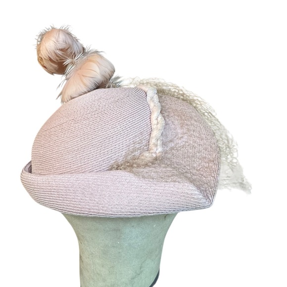 1950s/60s Soft, Muted Pink Straw Fascinator Hat w/Birdcage Veil & Pink Feathers‎ - Picture 7 of 9